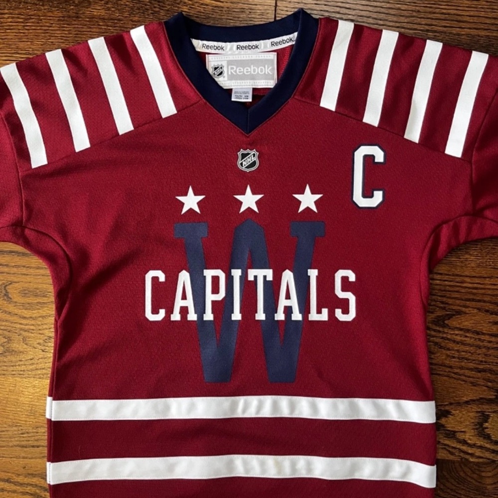 Alex Ovechkin Washington Capitals Hockey Youth S/M Jersey 2015 Winter Classic
